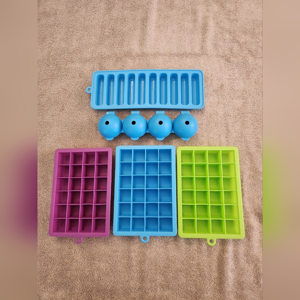 Silicone Ice Tray Sets, 5 pieces, EUC/New